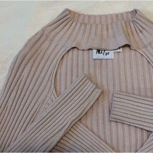10/25$ Princess Polly sweater crop top